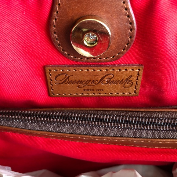 Dooney & Bourke Tote Black Patent Leather Suede Bottom J1692567 - Picture 7 of 16